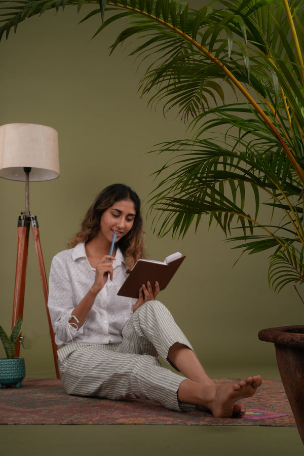 Women Whispering Olive Hemp Lounge Pant
