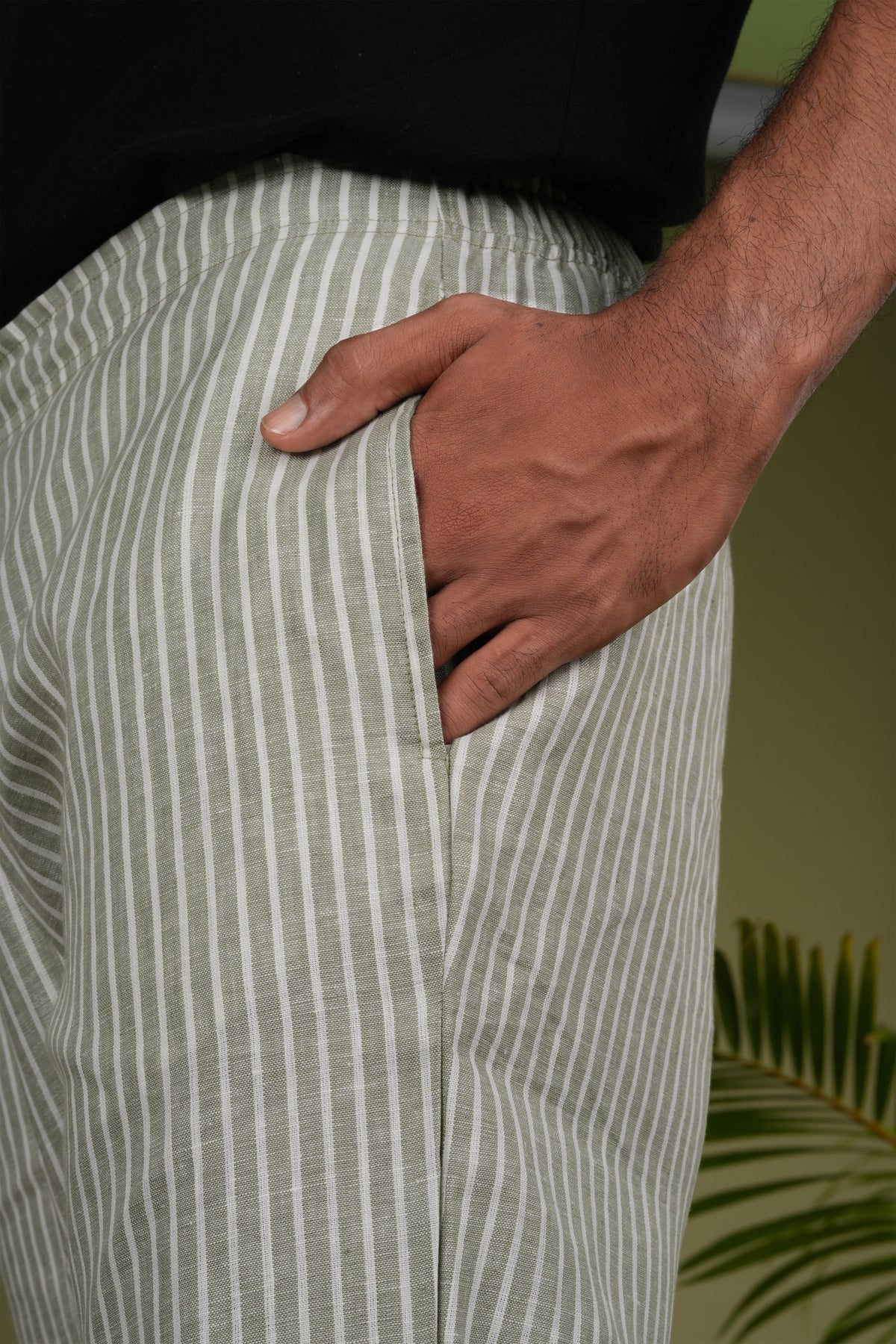 Men Whispering Olive Lounge Pant with pocket