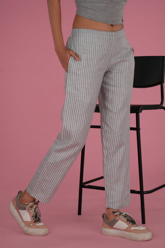 women pant with pocket