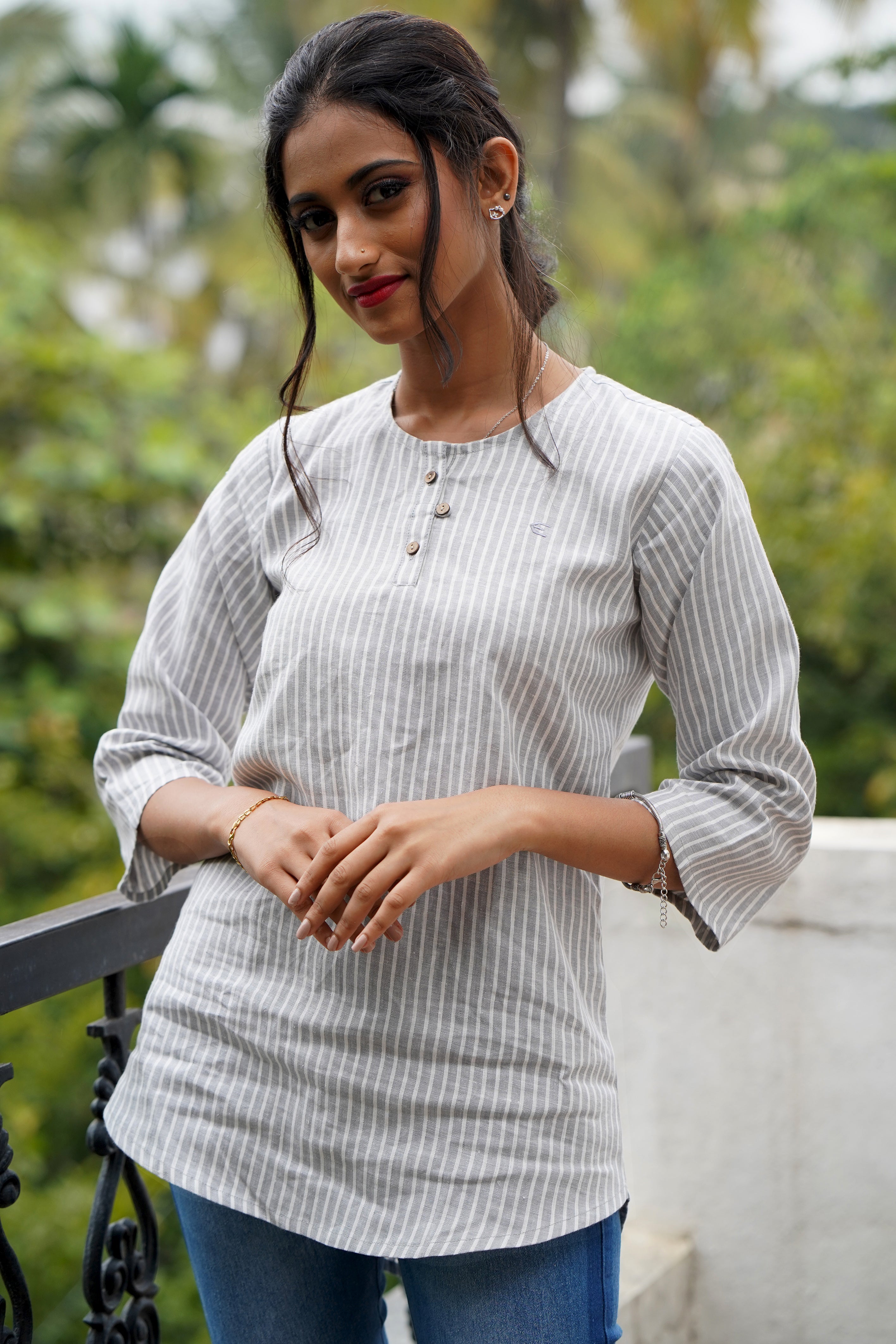 Buy Yoga Wear Set Outfit | 100% Organic | Ecentric Buy Yoga Wear Set Outfit | 100% Organic | Ecentric