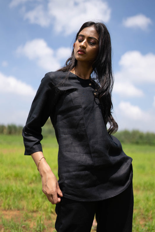 Ecentric Women Regal Black High low Top